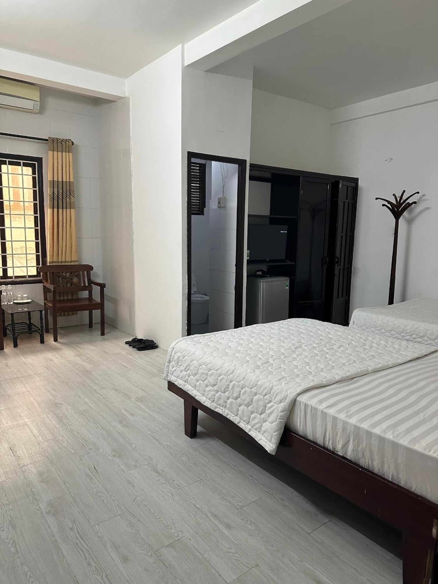 הואה Dong Loi Hotel מראה חיצוני תמונה